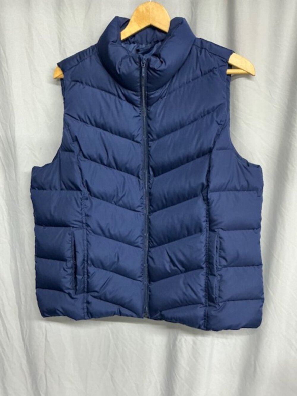 Women's Lands End Puffer Vest (Size XL/18)